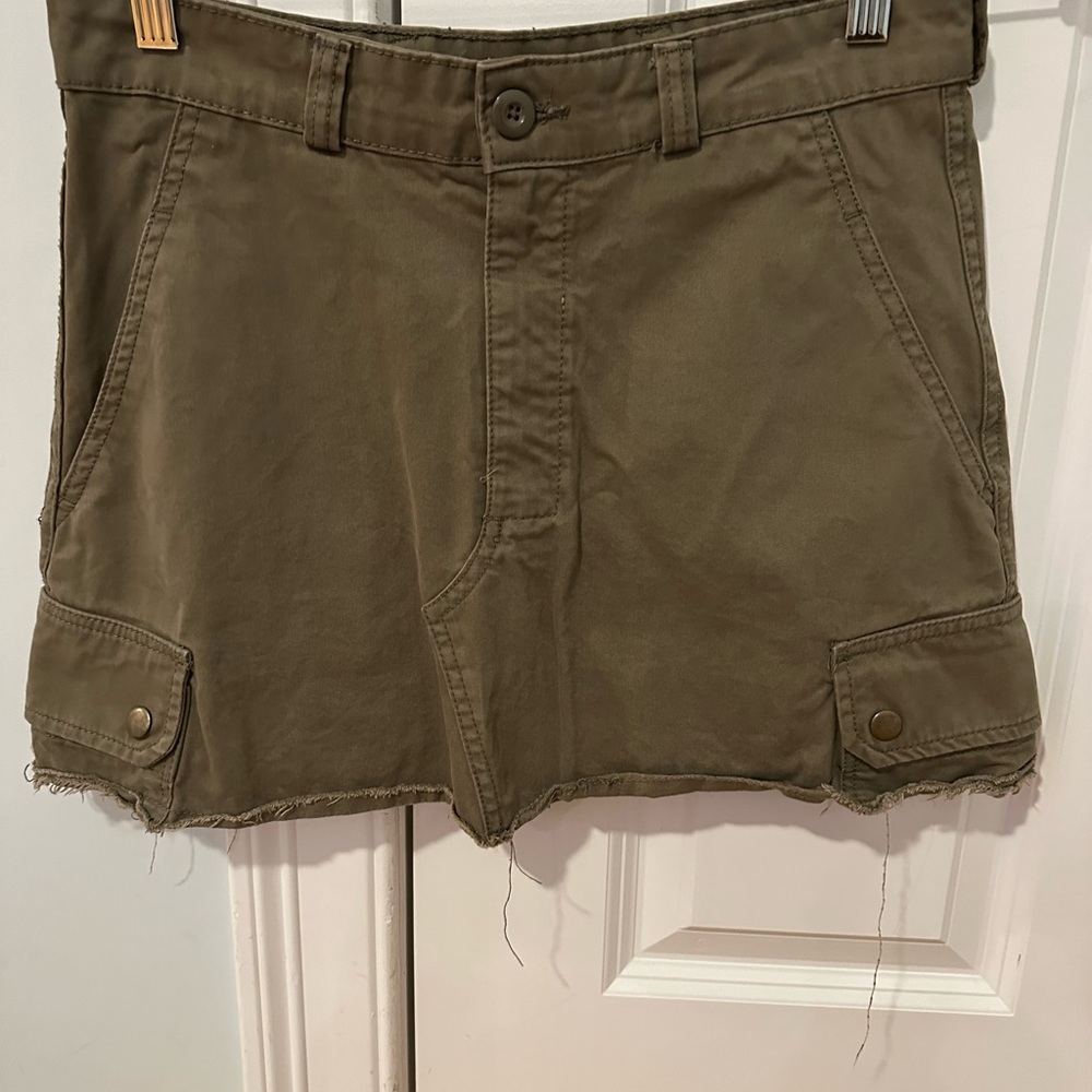 Size small Zara Army Green Cargo Mini Skirt